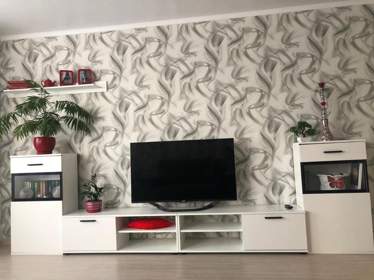 Helena Apartments On Mira 61 Mogilev Exterior foto